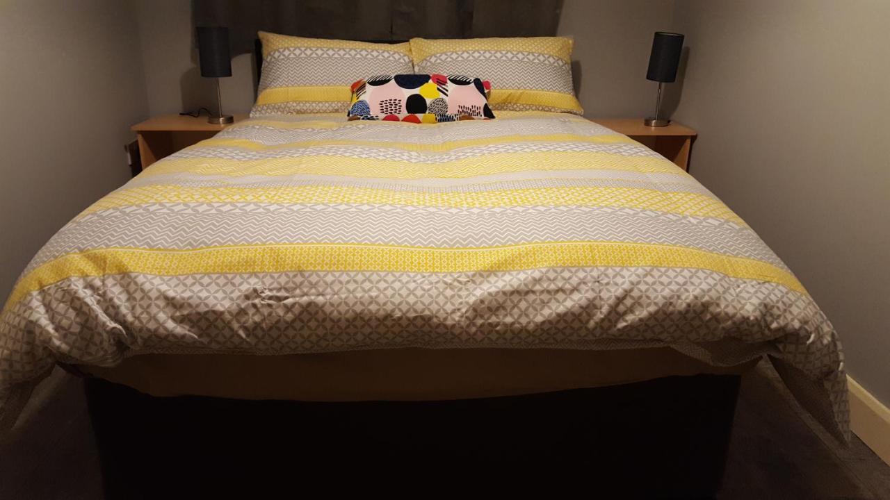 Ct Centre Apartment *